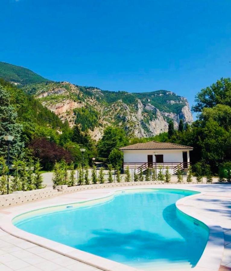 Hotel La Ginestra Акваланга Экстерьер фото