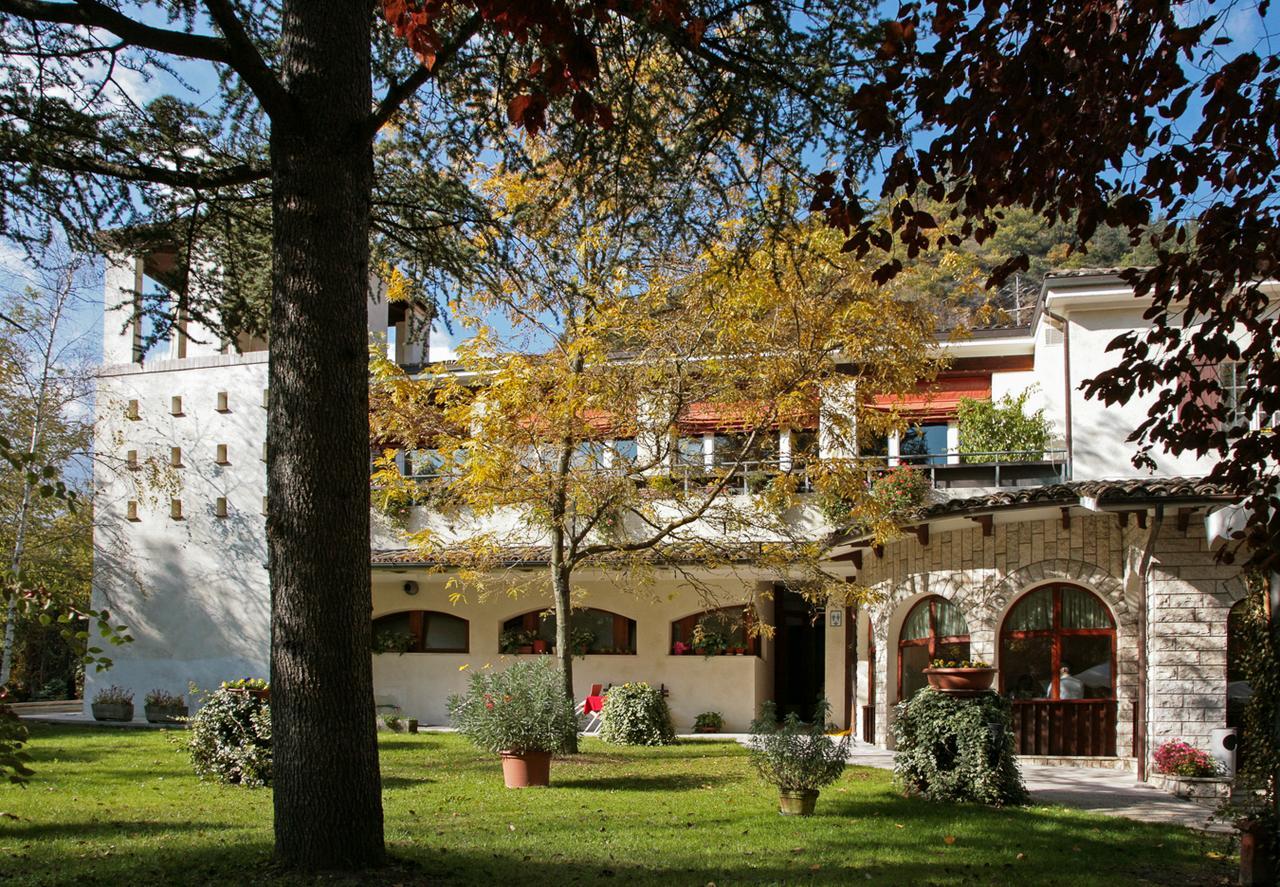 Hotel La Ginestra Акваланга Экстерьер фото